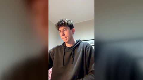 Snapshot of saint_nott chatting on 05-14-26, 08:37 saint_nott online show from 05-14-26, 08:37
