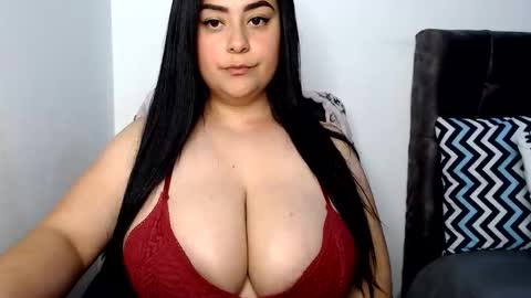 Snapshot of sakhmett chatting on 03-18-26, 02:58 Sarah online show from 03-18-26, 02:58