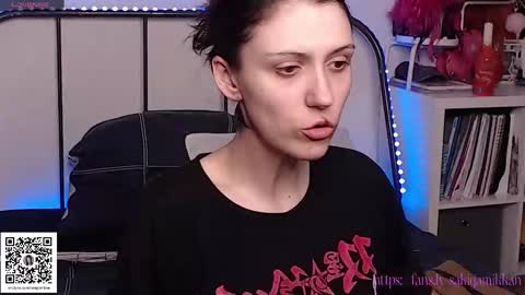 Snapshot of sakigamikan chatting on 12-13-24, 09:20 Kanra online show from 12-13-24, 09:20
