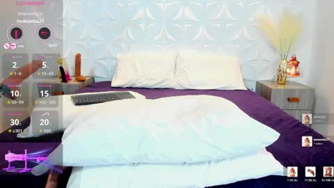 Snapshot of salem_rose01 chatting on 04-09-26, 11:43 salem_rose01 online show from 04-09-26, 11:43