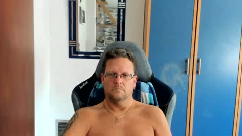 salichris online show from 07-11-26, 02:42