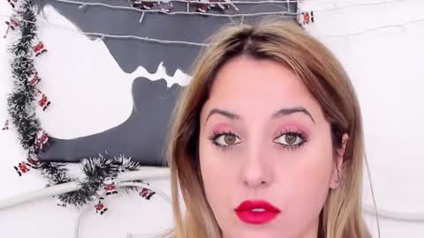 Snapshot of sallomewildee chatting on 12-17-24, 11:06 Sallome online show from 12-17-24, 11:06