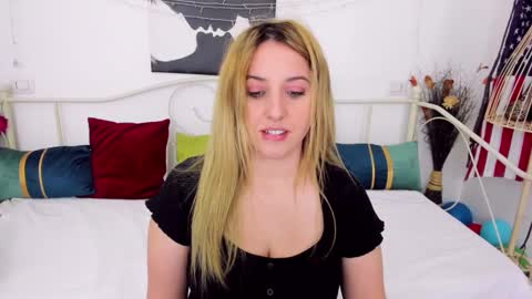 Snapshot of sallomewildee chatting on 01-13-25, 10:47 Sallome online show from 01-13-25, 10:47