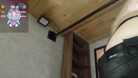  salloy  online show from 10-22-25, 02:06