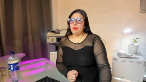 Snapshot of sally_dvine chatting on 06-24-26, 04:11 Sally online show from 06-24-26, 04:11