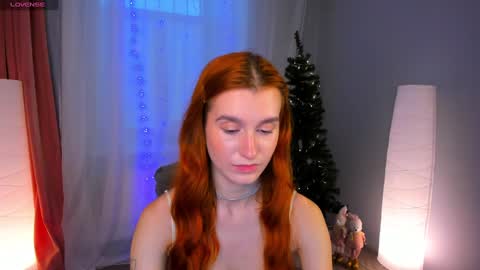 Snapshot of sallybiscuit chatting on 12-19-24, 10:34 Sally online show from 12-19-24, 10:34