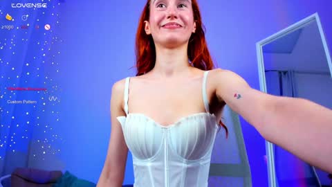 Snapshot of sallybiscuit chatting on 01-12-25, 01:37 Sally online show from 01-12-25, 01:37