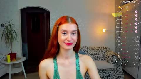 Snapshot of sallybiscuit chatting on 10-01-25, 12:33 Sally online show from 10-01-25, 12:33