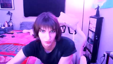 Snapshot of sallylongzzzts chatting on 05-25-26, 12:49 SallyLongzzz online show from 05-25-26, 12:49