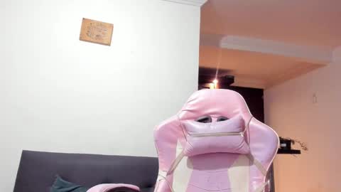 Snapshot of sallymaddoxx chatting on 12-12-24, 03:32 sallymaddoxx online show from 12-12-24, 03:32