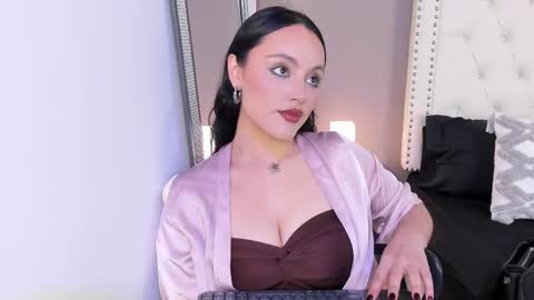 Snapshot of salma_soul_ chatting on 02-19-26, 07:32 Salma Soul online show from 02-19-26, 07:32