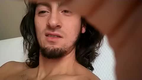 salmonman1305 online show from 11-19-25, 04:07