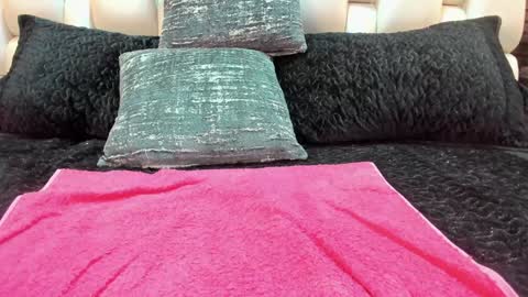 Snapshot of salo_heavenn chatting on 02-05-25, 05:53 salome online show from 02-05-25, 05:53