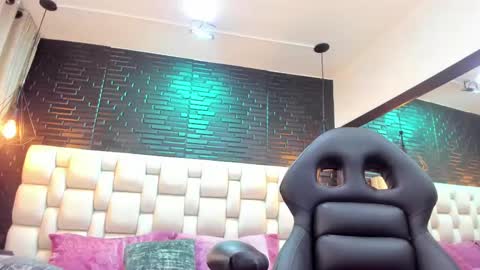 Snapshot of salo_heavenn chatting on 02-14-25, 06:08 salome online show from 02-14-25, 06:08