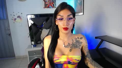 Snapshot of salo_hot01 chatting on 11-05-25, 11:49 SALO HOT online show from 11-05-25, 11:49