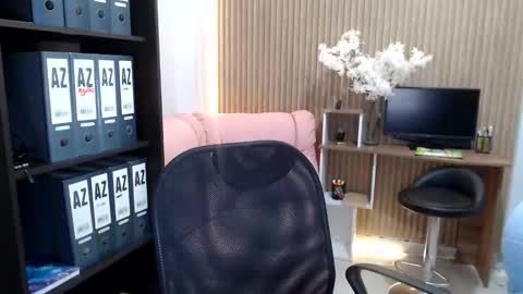 Snapshot of salome_010 chatting on 04-24-26, 10:23 Salome online show from 04-24-26, 10:23