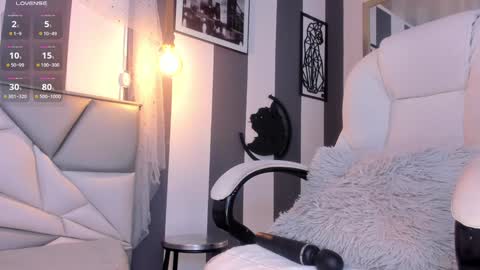 Snapshot of salome__evans chatting on 12-04-24, 11:46 salome__evans online show from 12-04-24, 11:46