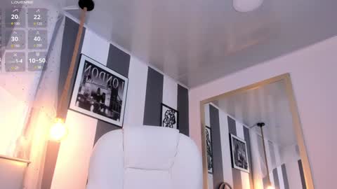Snapshot of salome__evans chatting on 01-29-25, 03:47 salome__evans online show from 01-29-25, 03:47