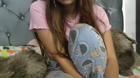 Snapshot of salome_parra21 chatting on 05-21-26, 03:02 salome_parra21 online show from 05-21-26, 03:02