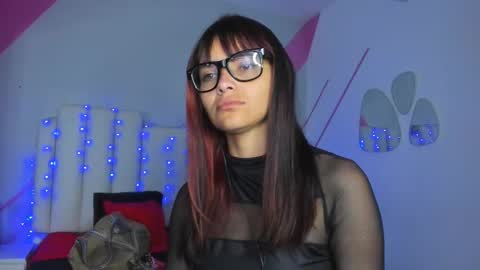 Salome Rose online show from 11-17-25, 01:39