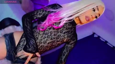 Snapshot of salome_saenz666 chatting on 07-06-26, 05:37 salome_saenz666 online show from 07-06-26, 05:37