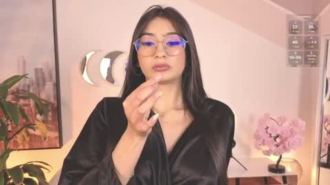 Snapshot of salomee_mon chatting on 05-15-26, 02:13 Salo online show from 05-15-26, 02:13