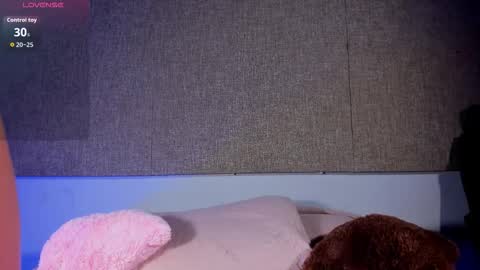 Salome Ferreira online show from 11-10-25, 05:23