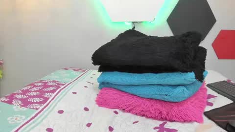 martina online show from 02-10-25, 04:19