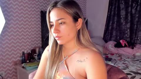 Salome online show from 01-29-25, 04:36