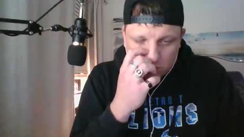 Snapshot of salsbud2022 chatting on 01-03-25, 07:49 salsbud2022 online show from 01-03-25, 07:49