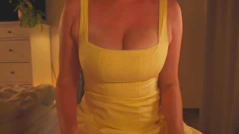 IsaBella-  online show from 05-31-26, 07:37