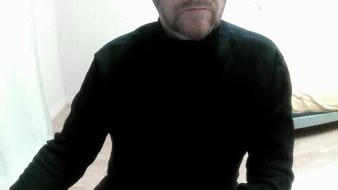 Snapshot of saltimbanquier chatting on 09-16-25, 12:28 Saltimbanquier Salt ou Banquier online show from 09-16-25, 12:28