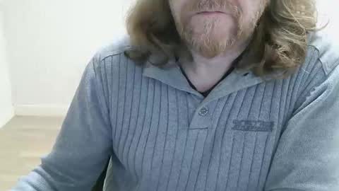 Snapshot of saltimbanquier chatting on 01-09-26, 10:29 Saltimbanquier Salt ou Banquier online show from 01-09-26, 10:29