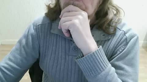 Snapshot of saltimbanquier chatting on 01-10-26, 09:30 Saltimbanquier Salt ou Banquier online show from 01-10-26, 09:30