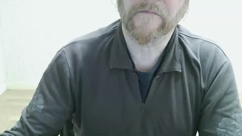 Snapshot of saltimbanquier chatting on 02-28-26, 09:38 Saltimbanquier Salt ou Banquier online show from 02-28-26, 09:38