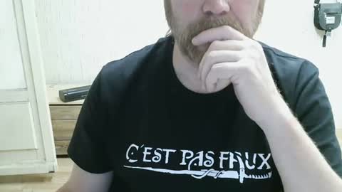 Snapshot of saltimbanquier chatting on 06-15-26, 01:13 Saltimbanquier Salt ou Banquier online show from 06-15-26, 01:13
