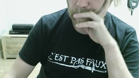 Snapshot of saltimbanquier chatting on 07-31-26, 02:27 Saltimbanquier Salt ou Banquier online show from 07-31-26, 02:27