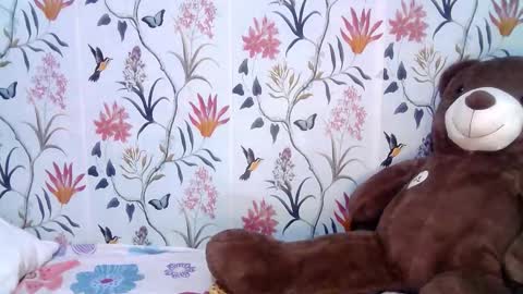 Snapshot of saltwatermuse chatting on 09-22-25, 02:52 Ask me online show from 09-22-25, 02:52