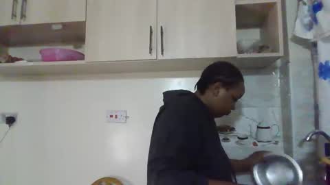 salty_surprise_ online show from 12-15-25, 04:33