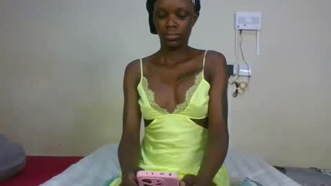Snapshot of saltysugar20 chatting on 06-10-26, 05:39 Sugarbabe online show from 06-10-26, 05:39