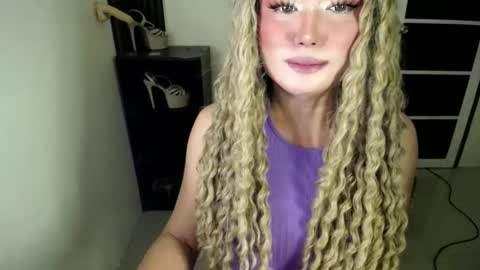 anasthasia online show from 10-28-25, 05:37