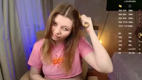 Snapshot of salut_love chatting on 12-14-25, 12:32 Ruby online show from 12-14-25, 12:32