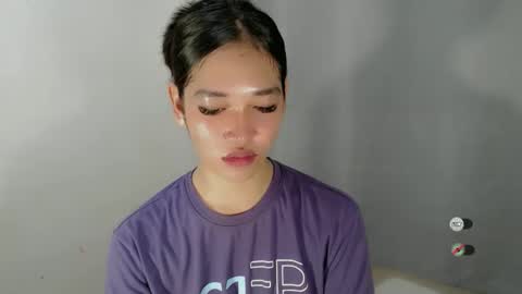 Snapshot of salva_fuckdoll chatting on 09-11-25, 02:55 Salva online show from 09-11-25, 02:55