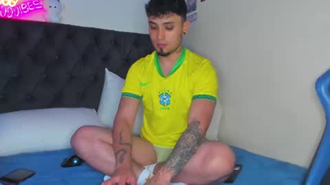 Snapshot of salvatore_dereck chatting on 07-03-26, 01:12 online show from 07-03-26, 01:12