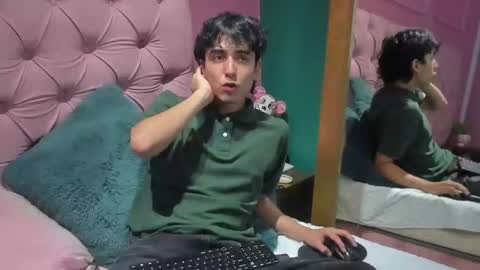 Snapshot of salvatore_monterey chatting on 12-11-24, 01:37 salvatore online show from 12-11-24, 01:37