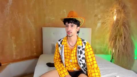 Snapshot of salvatore_monterey chatting on 11-07-25, 08:42 salvatore online show from 11-07-25, 08:42