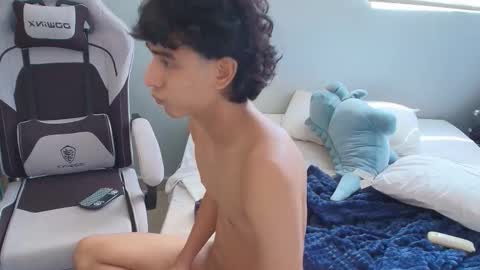 salvatore_montt online show from 10-15-25, 07:03