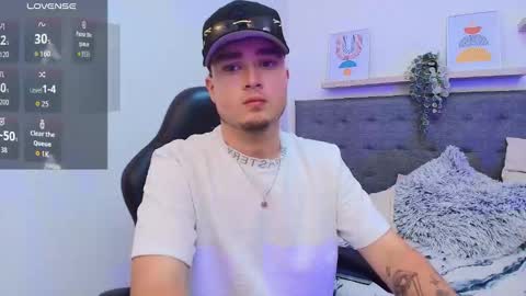 Snapshot of salvatore_muller chatting on 09-19-25, 10:10 Salvatore online show from 09-19-25, 10:10