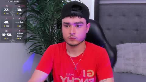 Snapshot of salvatore_muller chatting on 11-07-25, 02:33 Salvatore online show from 11-07-25, 02:33