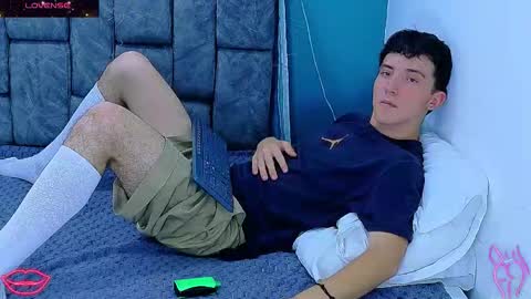 Snapshot of sam_boycash chatting on 01-15-26, 07:39 SAM online show from 01-15-26, 07:39